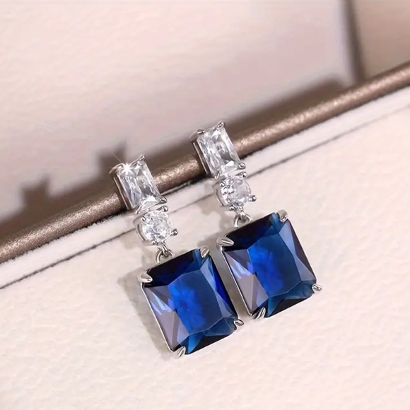 🌸💙Stunning Sapphire Drop Earrings - Picture 7 of 8